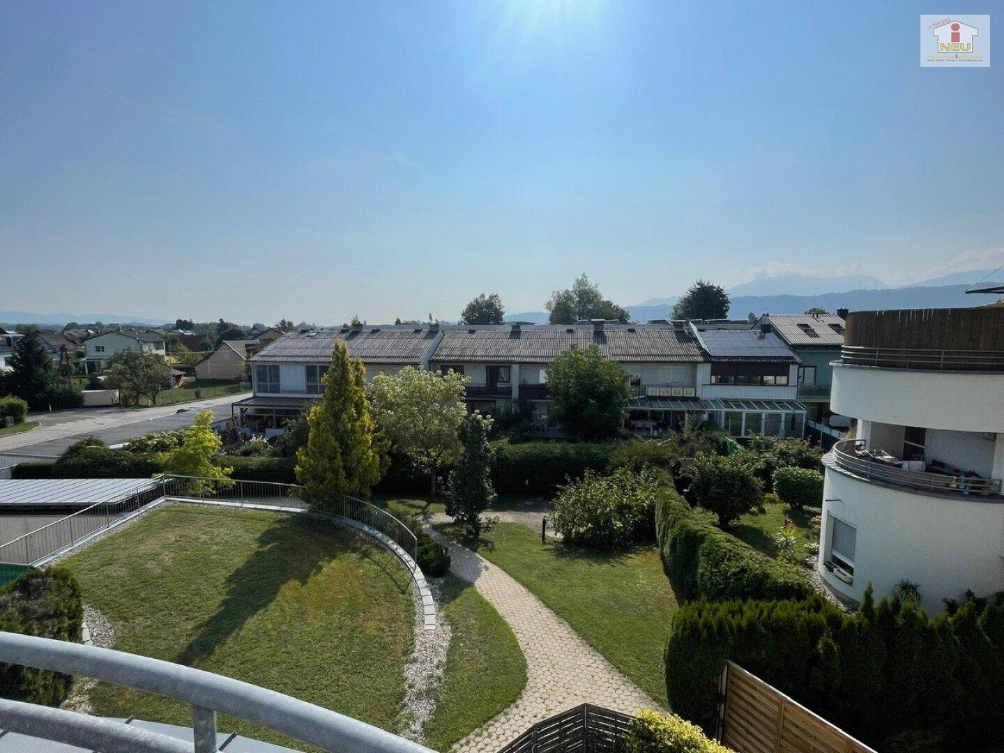 Junge und schöne 3-Zi-Wohnung mit Terrasse und Tiefgarage und schönem Ausblick in Welzenegg