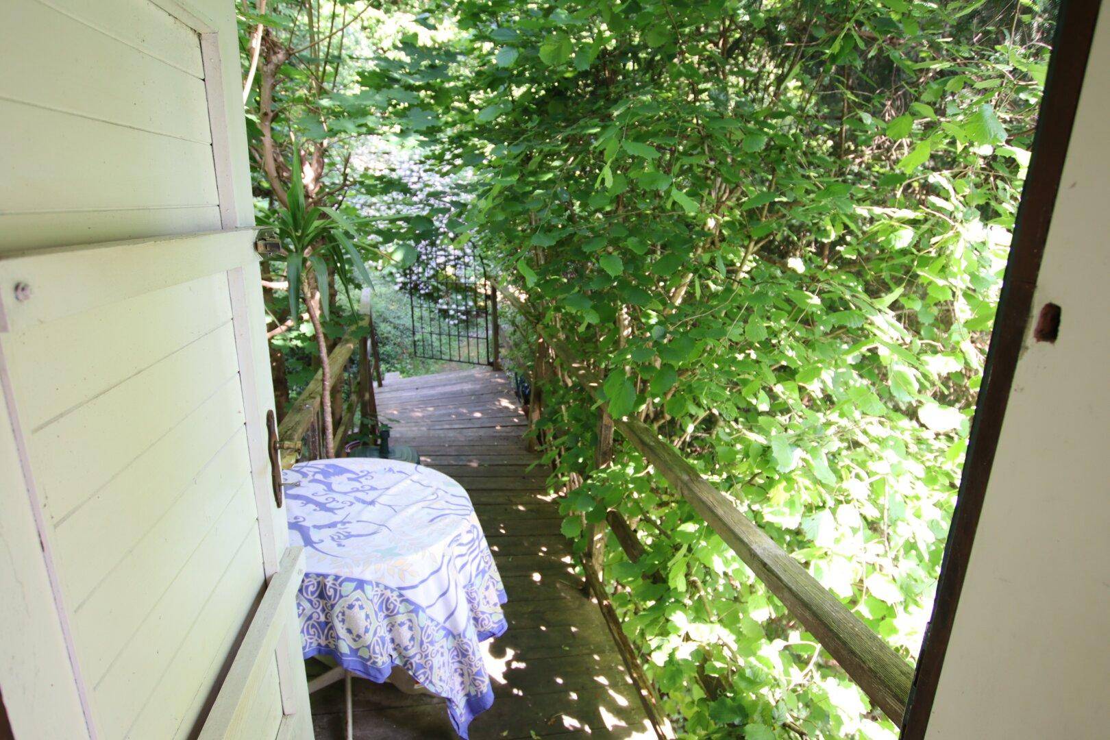 Älteres 200m² Wohnhaus am Waldrand mit 3.528m² Grundstück in Klagenfurt - Quellenstraße