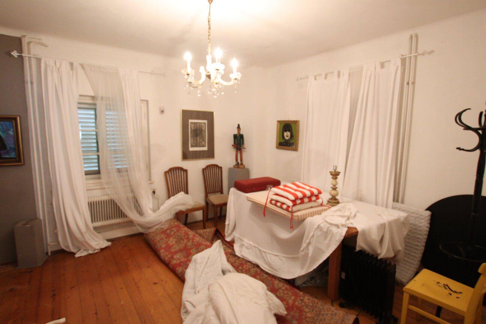 Älteres 200m² Wohnhaus am Waldrand mit 3.528m² Grundstück in Klagenfurt - Quellenstraße
