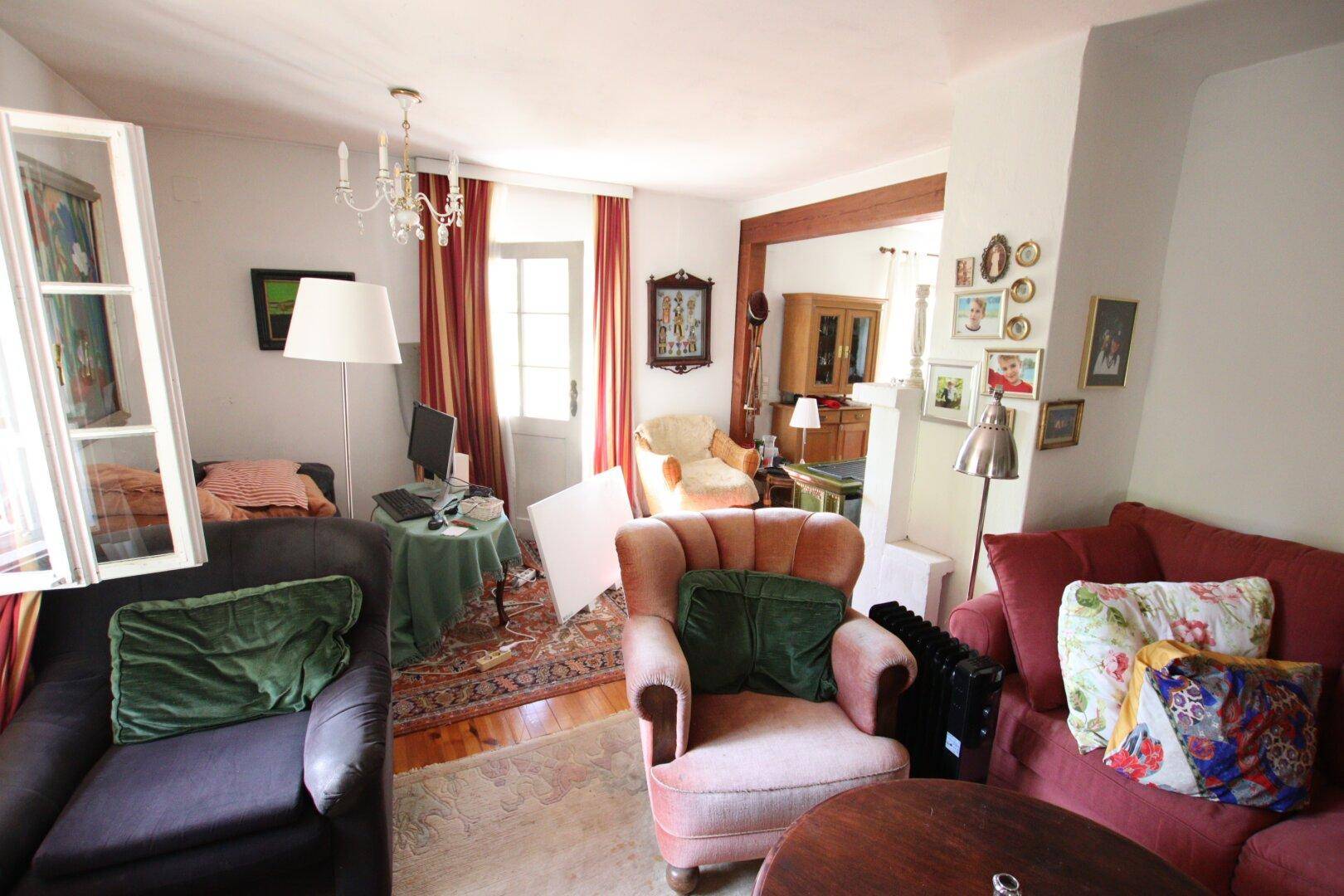 Älteres 200m² Wohnhaus am Waldrand mit 3.528m² Grundstück in Klagenfurt - Quellenstraße