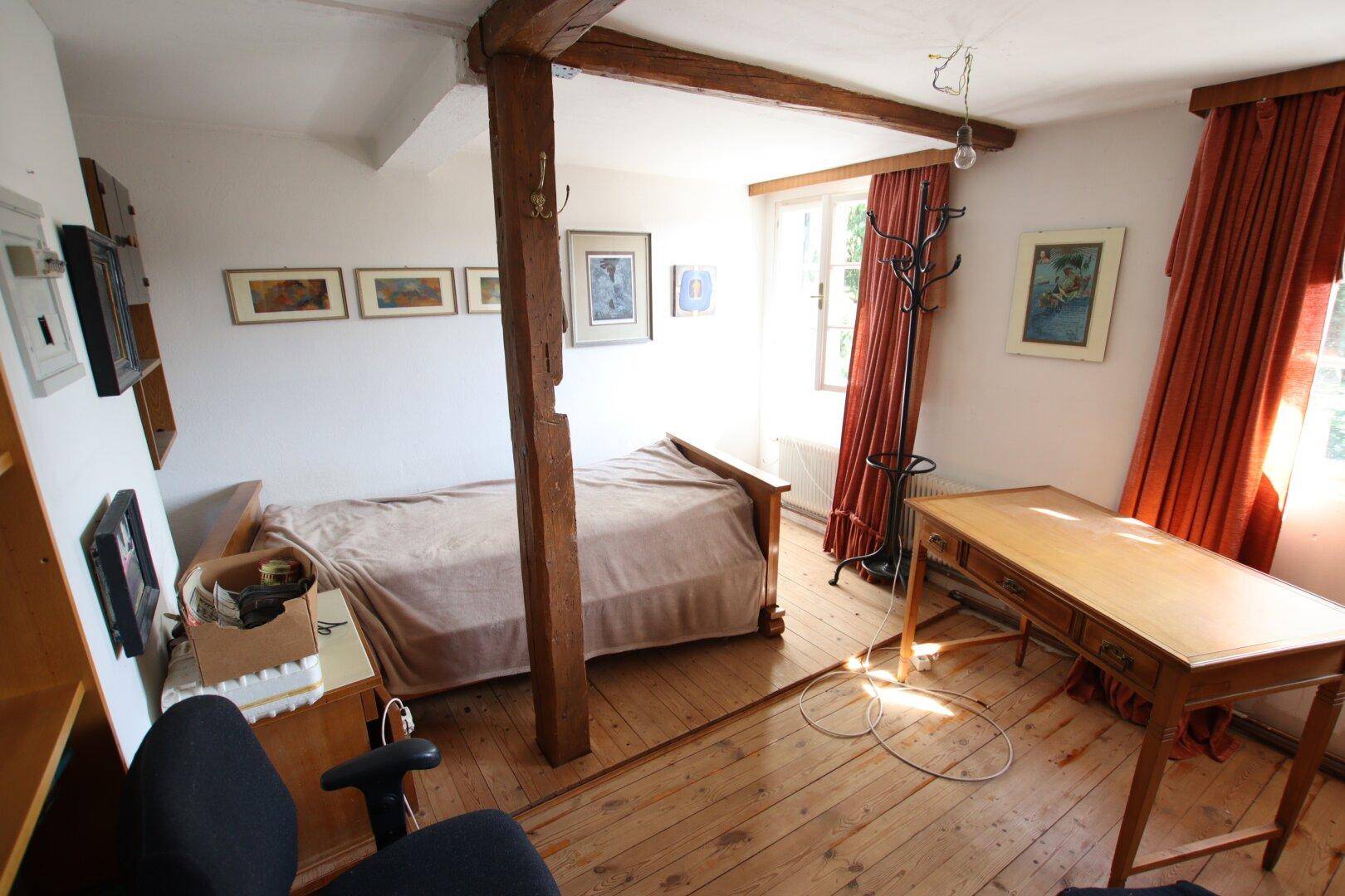 Älteres 200m² Wohnhaus am Waldrand mit 3.528m² Grundstück in Klagenfurt - Quellenstraße