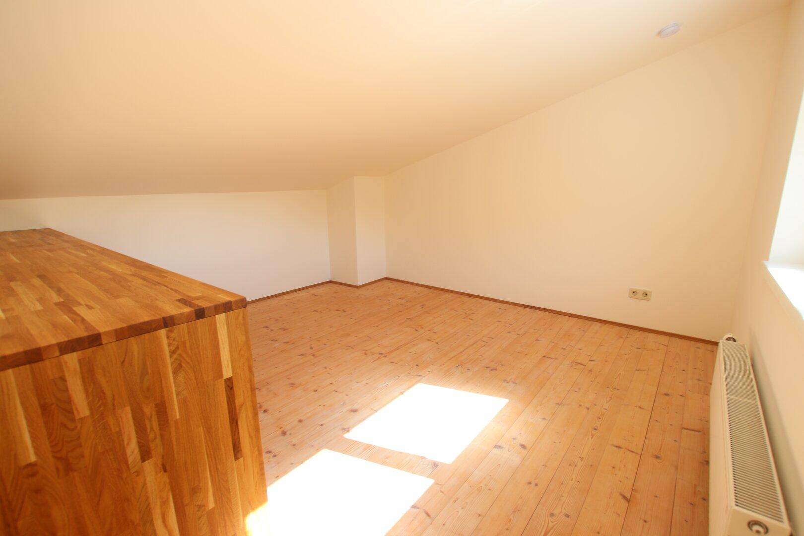 Schöne 62m² - 2 Zi Wohnung mit 2 Balkone und Carportstellplatz in Tessendorf - Waldrand