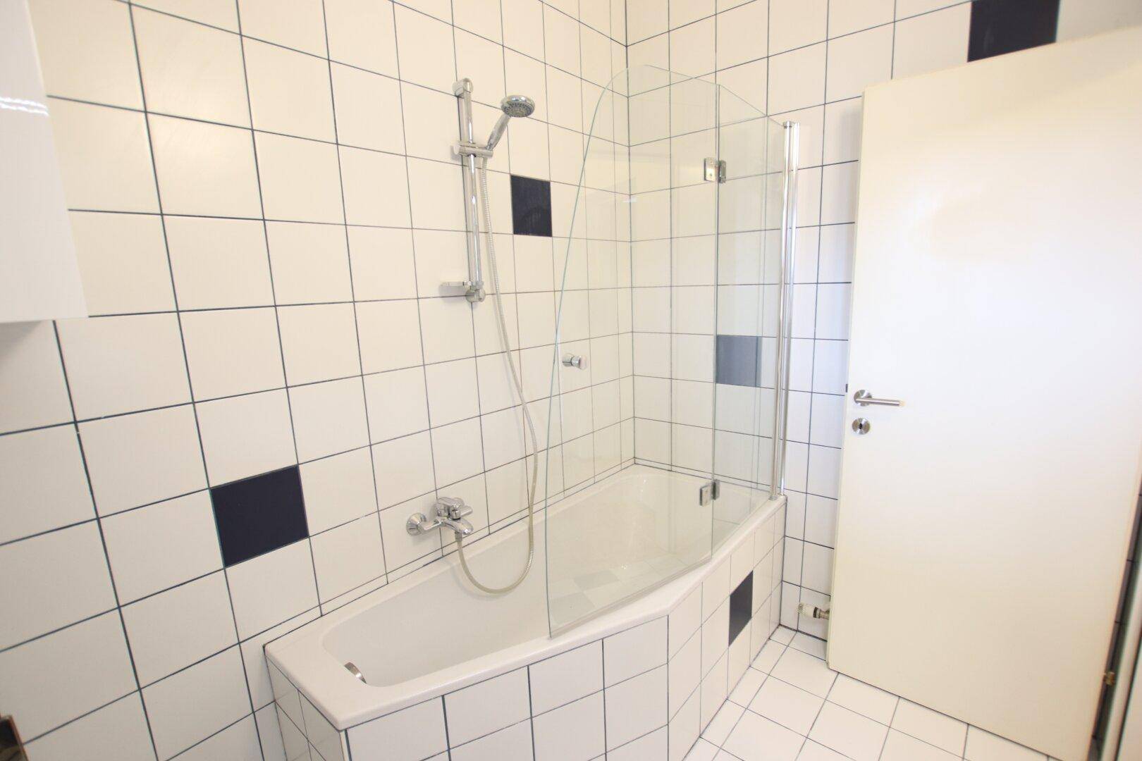 Schöne 62m² - 2 Zi Wohnung mit 2 Balkone und Carportstellplatz in Tessendorf - Waldrand