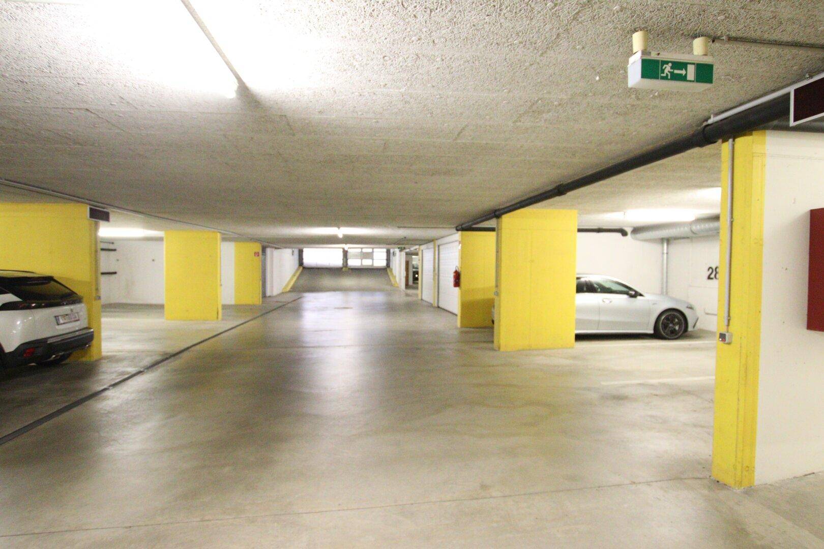 Junge & schöne 71,50m² 2 Zi City-Gartenwohnung mit 123m² Eigengarten & Tiefgarage am St. Veiter Ring