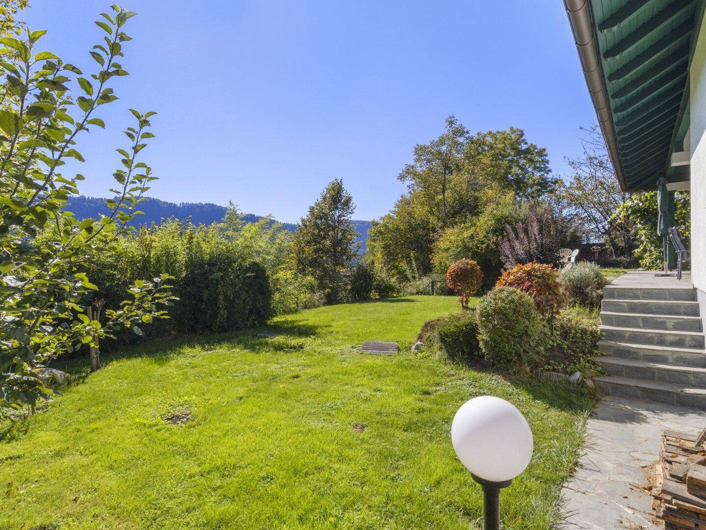 Schöner 130m² Architekten-Bungalow in Keutschach Nähe Rauschelesee in Aussichtslage