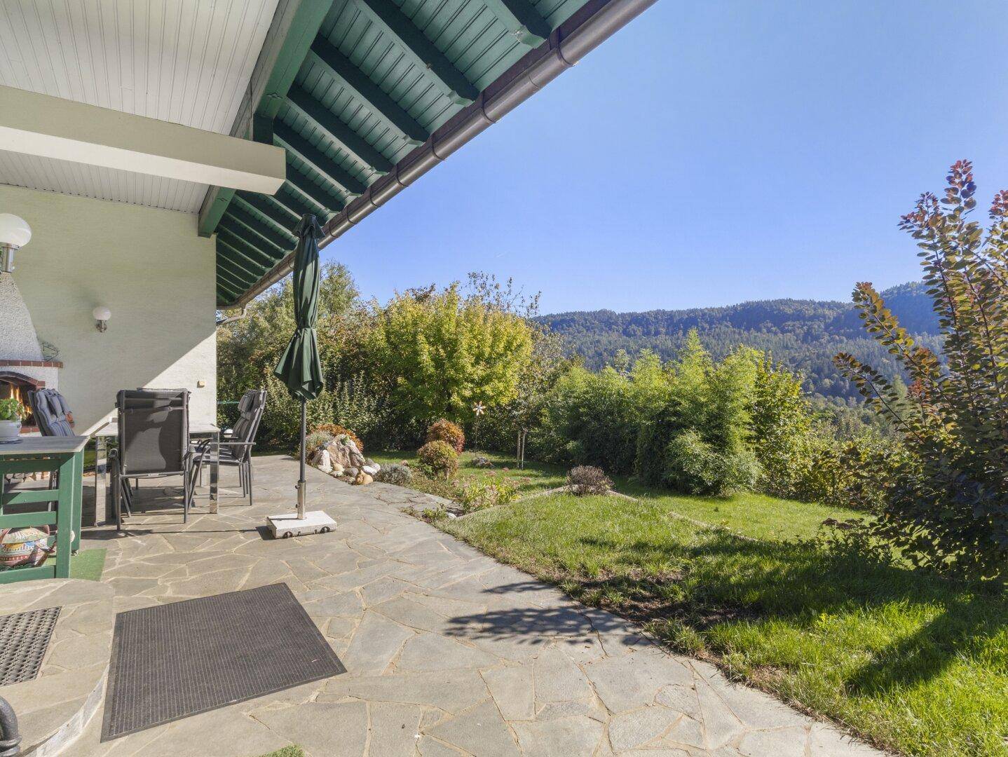 Schöner 130m² Architekten-Bungalow in Keutschach Nähe Rauschelesee in Aussichtslage
