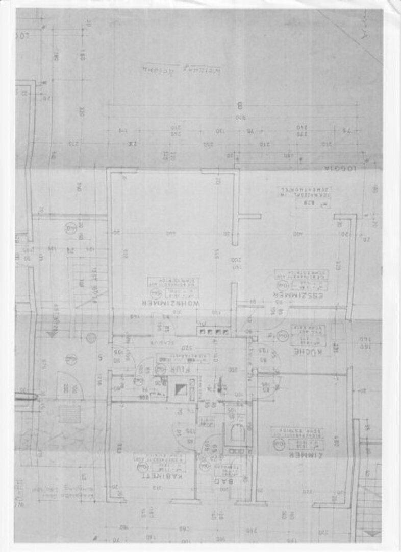 Detaillierter Grundriss der Wohnung mit Raumaufteilung und Maßangaben.