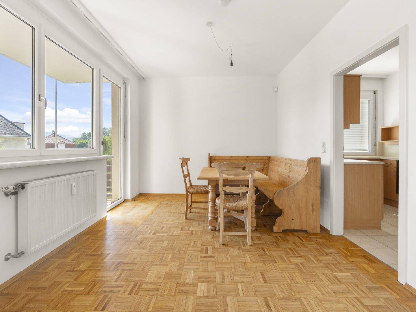 Schöne 3,5 Zi-Wohnung am Kreuzbergl – další