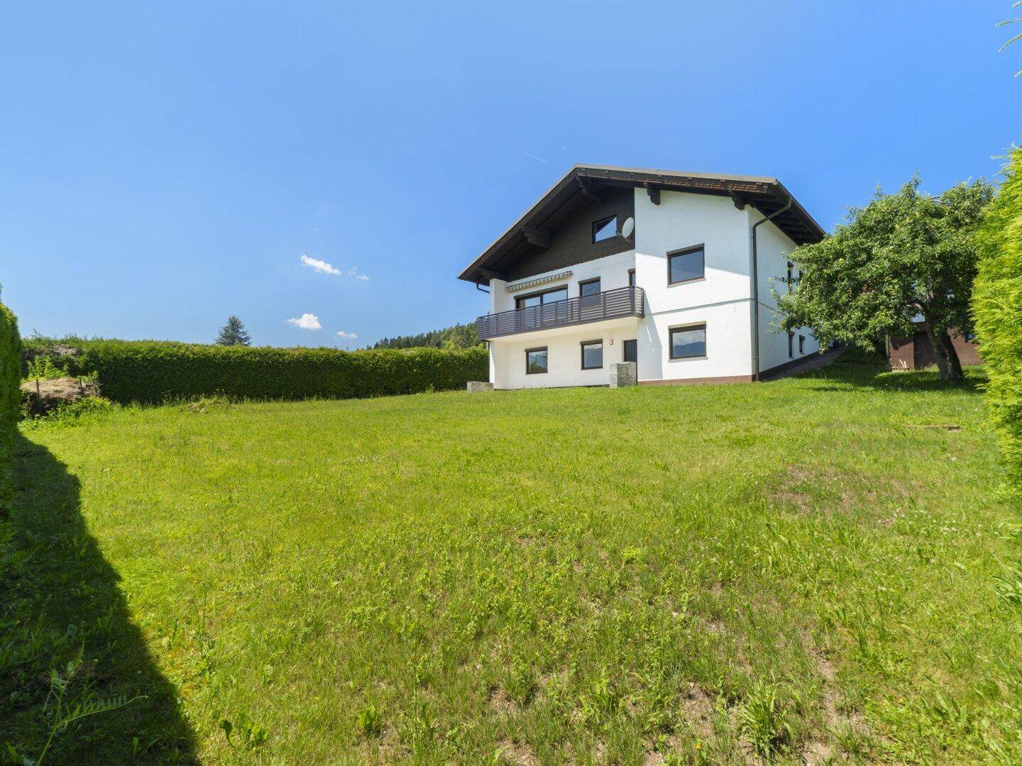 Schönes, sonniges und ruhiges Einfamilienhaus mit 160,00m² Nfl. und 882m² Grundstück plus Garage in Köttmannsdorf - Stadtnah - Ansicht 3