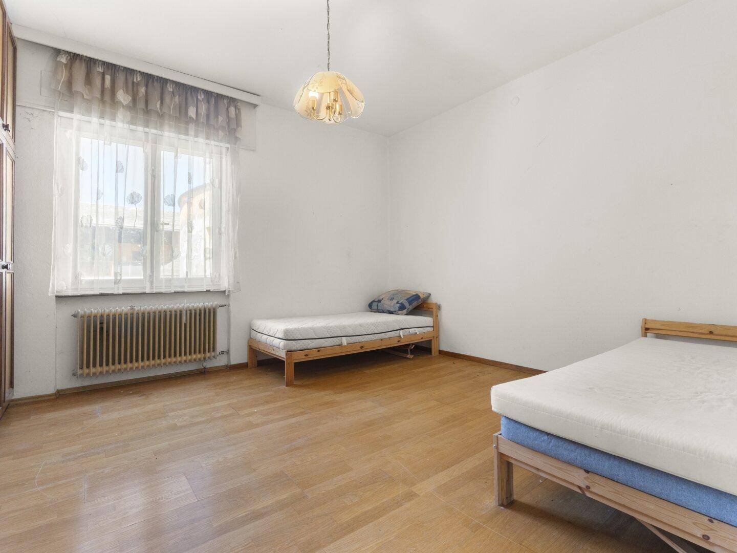Mehrfamilienwohnhaus mit 400m² mit 2 Wohnungen plus 10 Einzelzimmern Nähe Ratzteich in Kirschentheuer - Ferlach