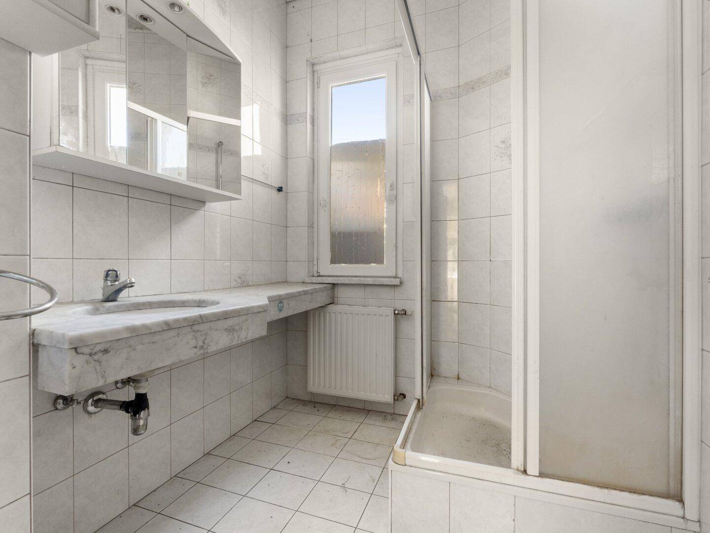 Mehrfamilienwohnhaus mit 400m² mit 2 Wohnungen plus 10 Einzelzimmern Nähe Ratzteich in Kirschentheuer - Ferlach