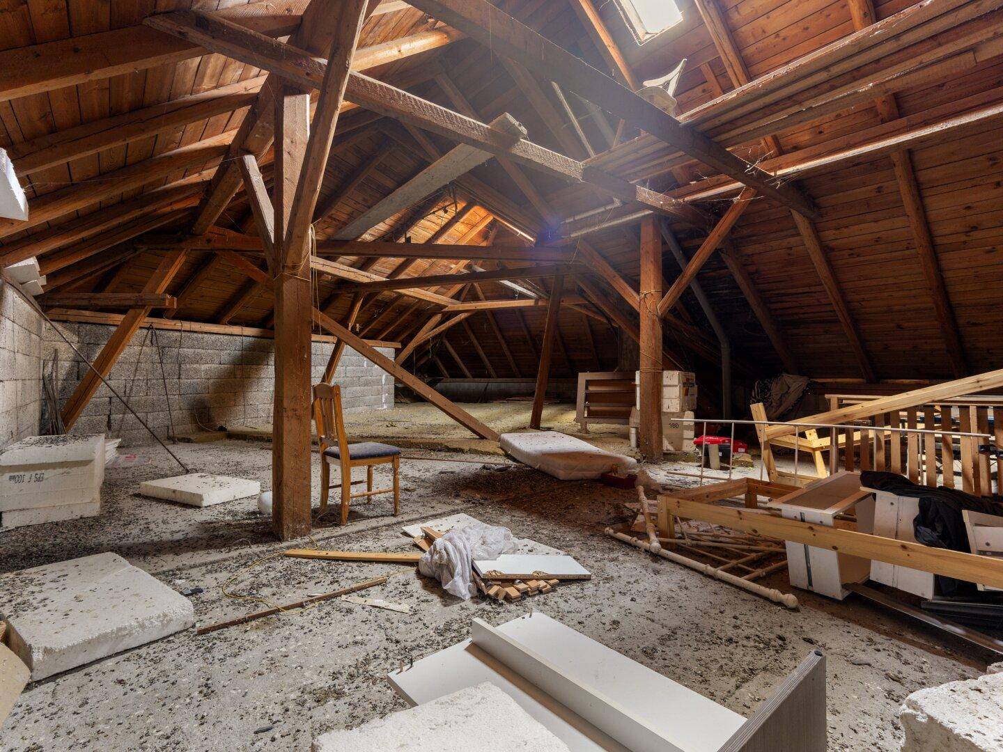 Mehrfamilienwohnhaus mit 400m² mit 2 Wohnungen plus 10 Einzelzimmern Nähe Ratzteich in Kirschentheuer - Ferlach