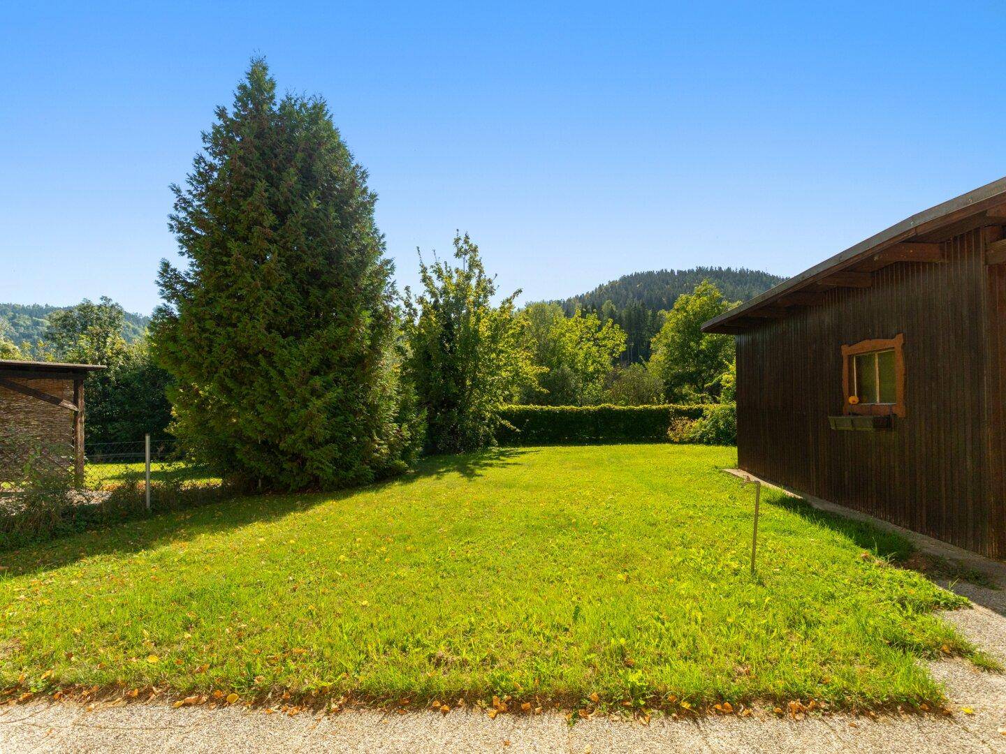 Älteres nettes 150m² Einfamilienwohnhaus mit Doppelcarport in Brückl - Super Infrastruktur