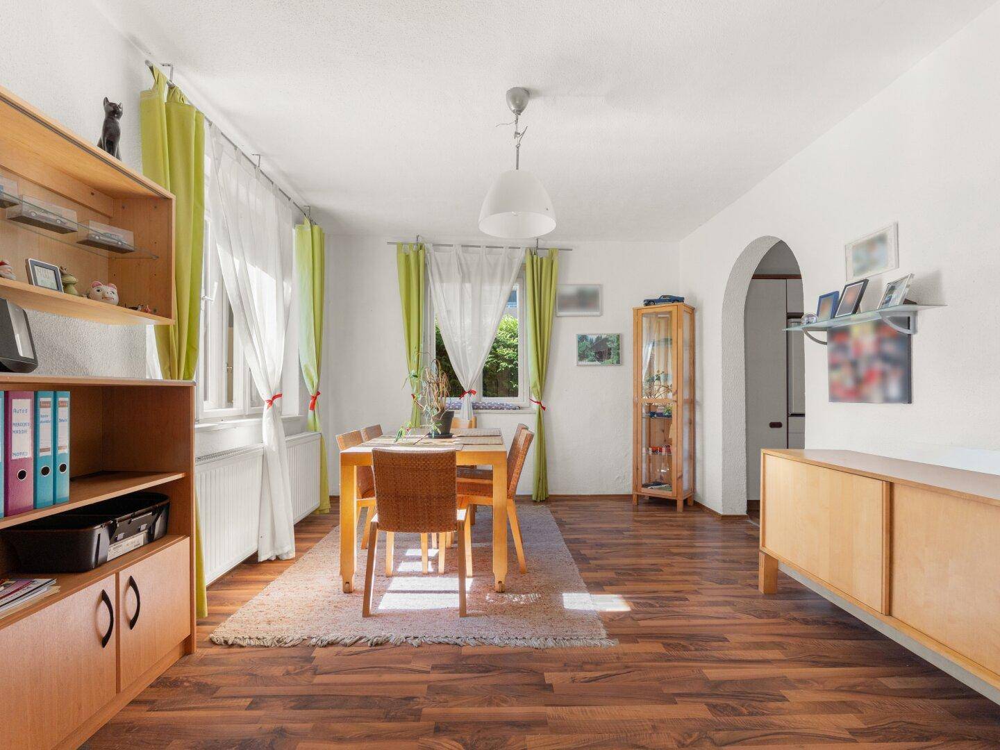 Älteres nettes 150m² Einfamilienwohnhaus mit Doppelcarport in Brückl - Super Infrastruktur