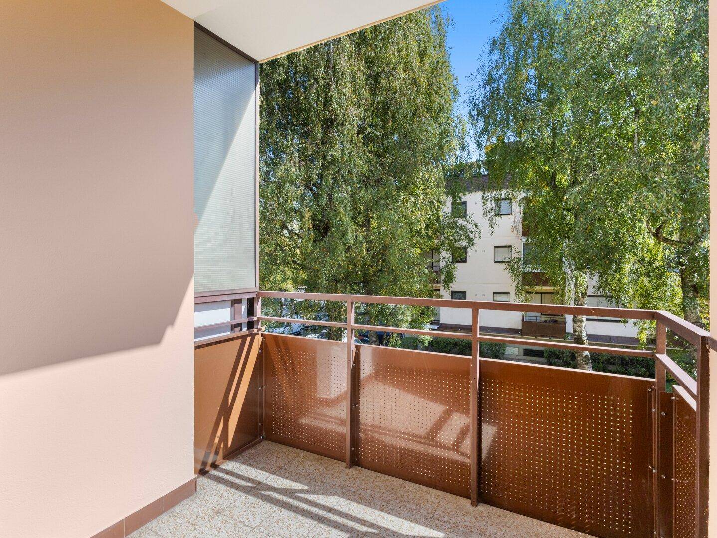 Schöne 38m² Garconniere mit Loggia und Garage am Neptunweg - Nähe Uni- und Wörthersee