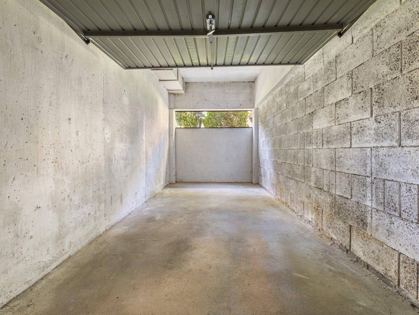 Schöne 38m² Garconniere mit Loggia und Garage am Neptunweg - Nähe Uni- und Wörthersee