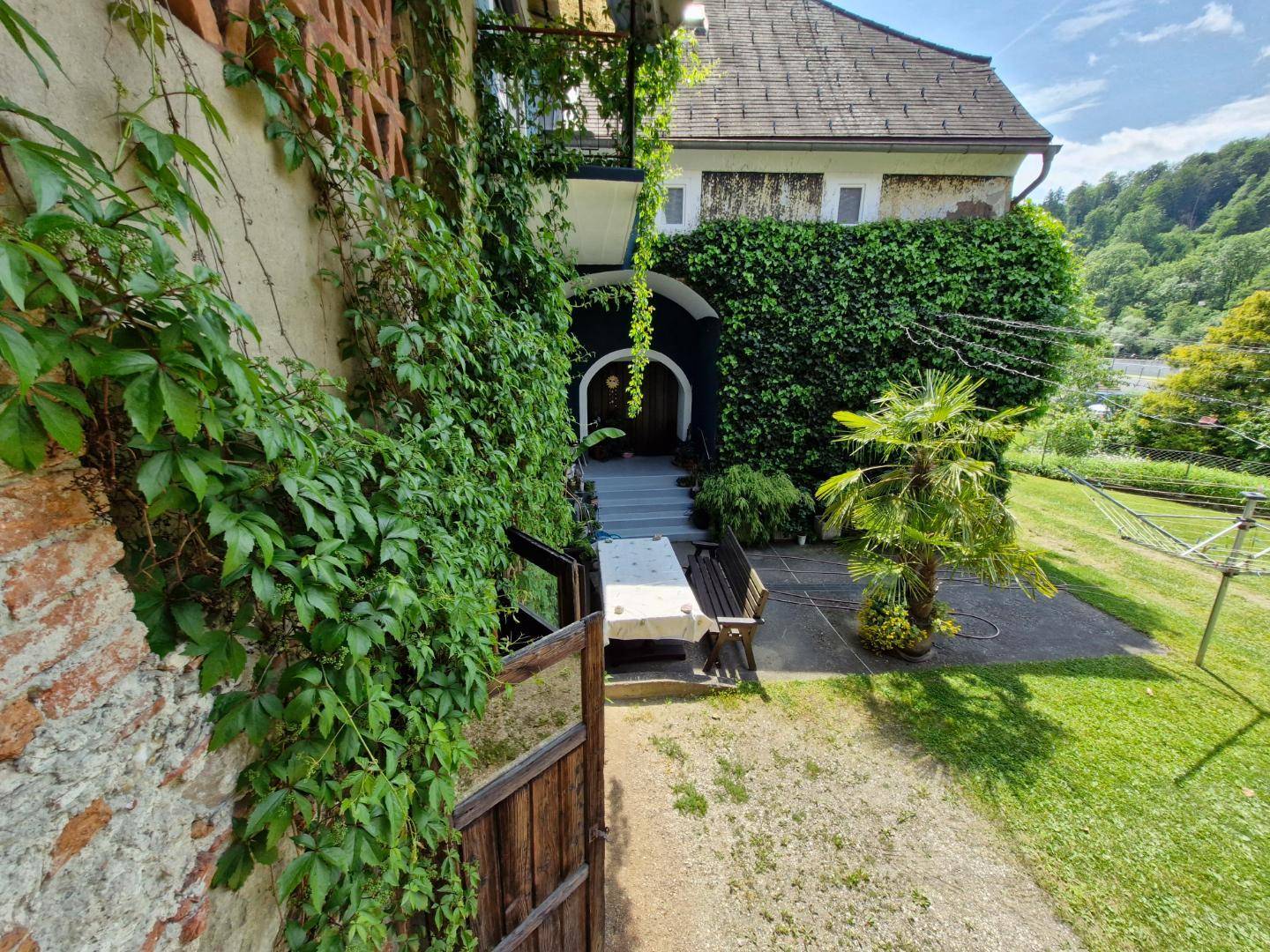 Garteneingang ins Haus