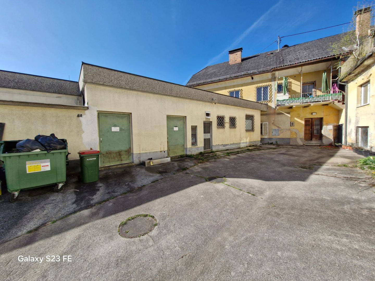 Großer privater Innenhof