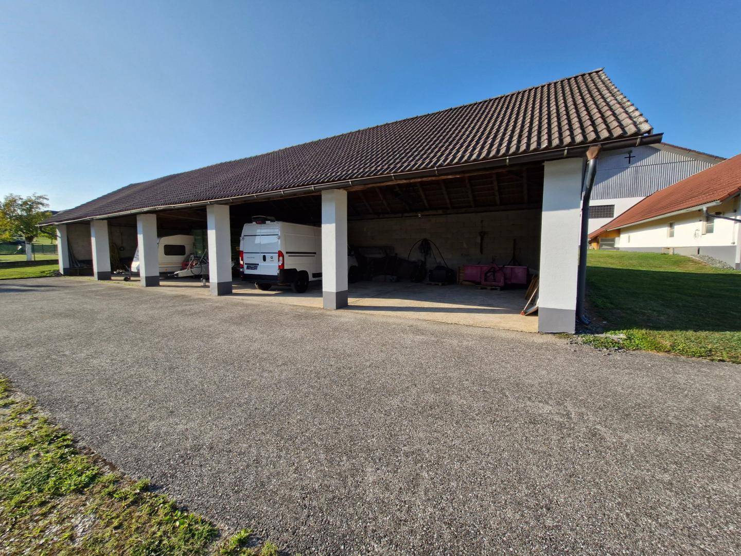 Gerätehalle 8x26m