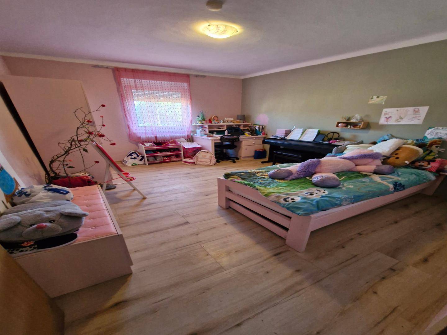 Kinderzimmer OG