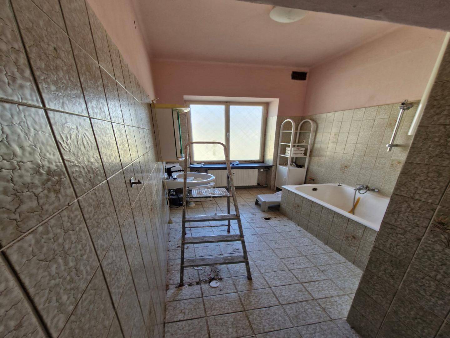 Wohnung OG Bad