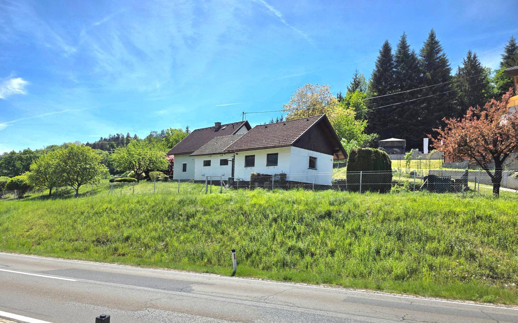 Sehr gepflegtes Einfamilienhaus mit großem, sonnigen Garten in Südkärnten! - Ansicht 6