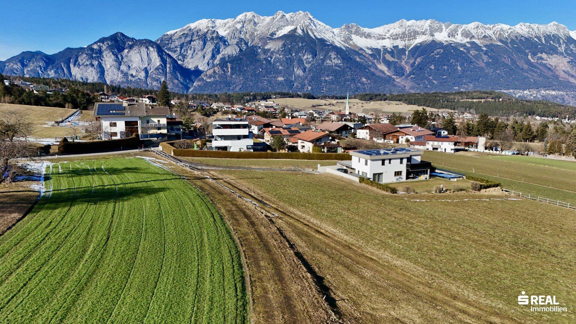 Traumgrundstück in Mutters mit beeindruckendem Ausblick - Ansicht 2
