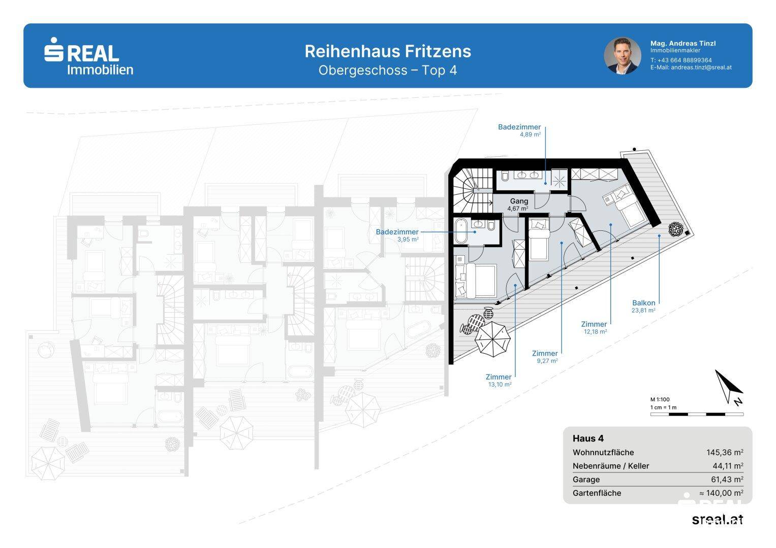 Grundriss des Obergeschosses von Reihenhaus Top 4 mit drei Zimmern, zwei Bädern und einem großen Balkon.