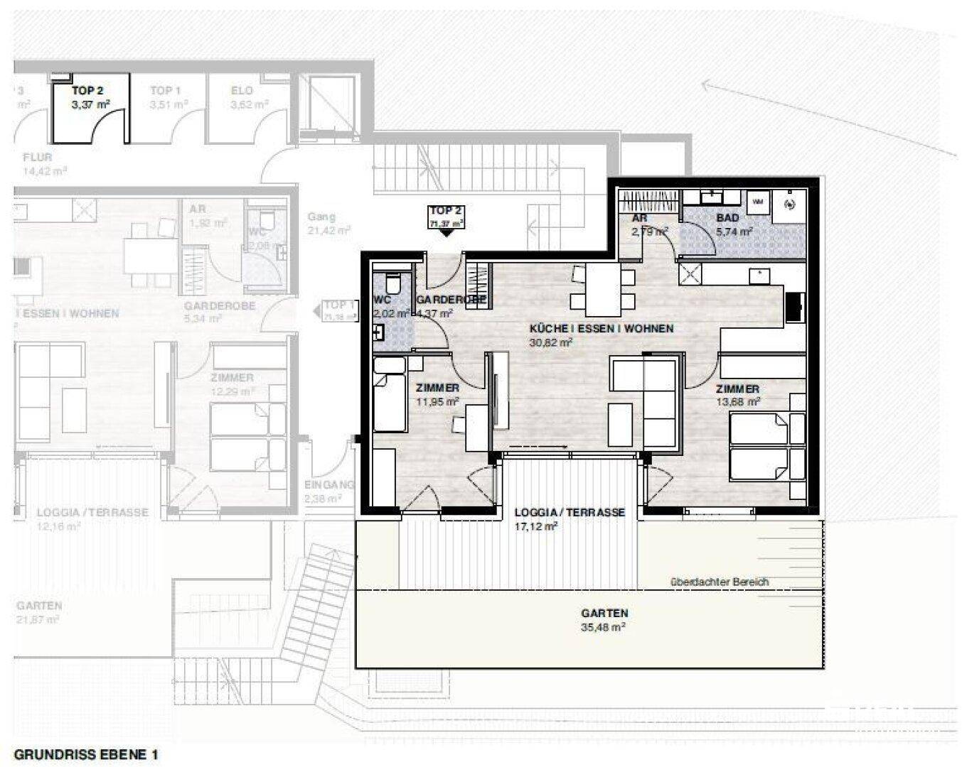 Grundriss Ebene 1 mit offenem Wohn-Essbereich, zwei Zimmern und großer Loggia/Terrasse.