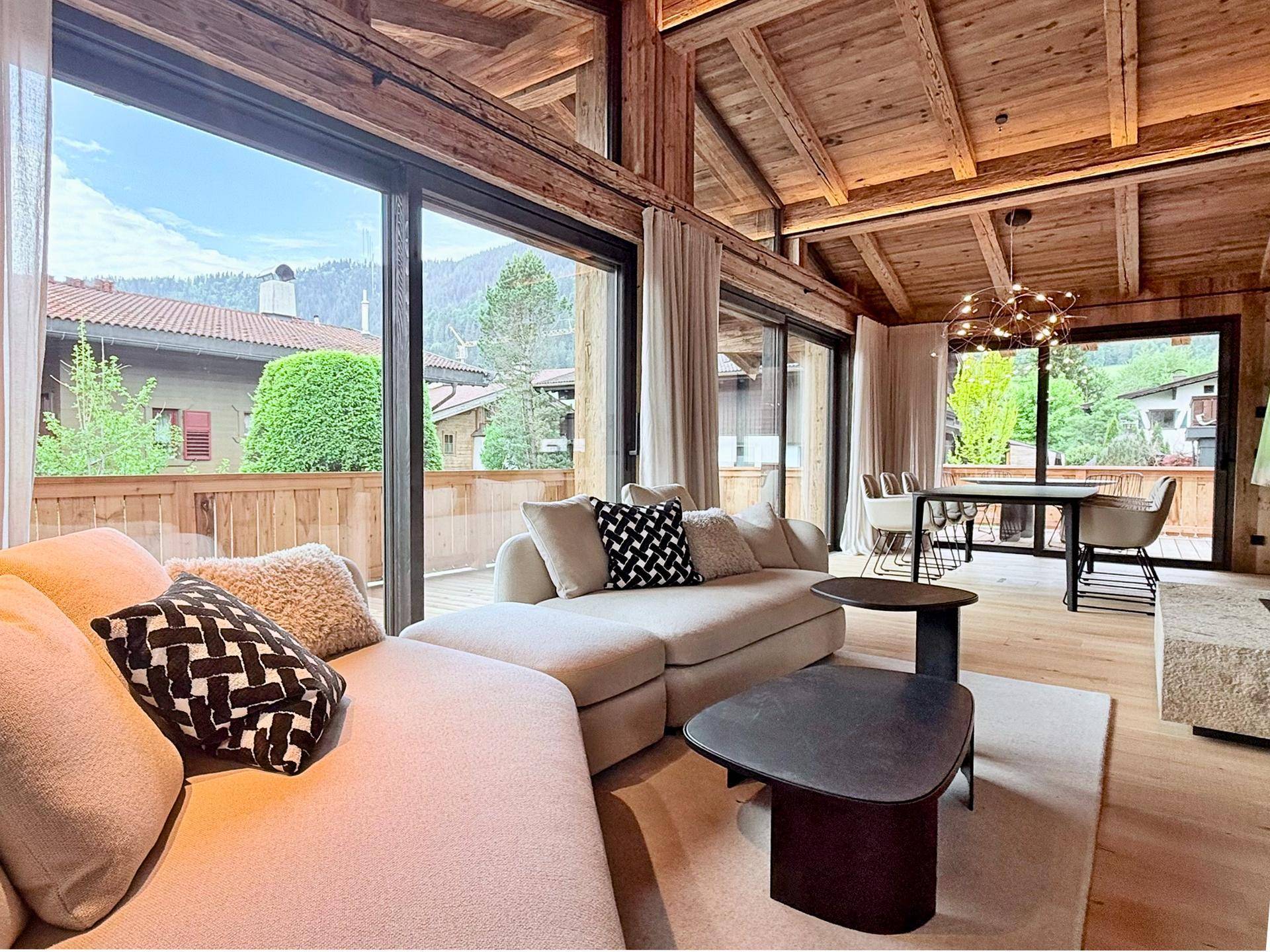 Objekt Nr.: R5002 - REITH bei KITZBÜHEL: ERSTBEZUG : Luxuriöser Landhaus mit großer Einliegerwohnung – pohled 4