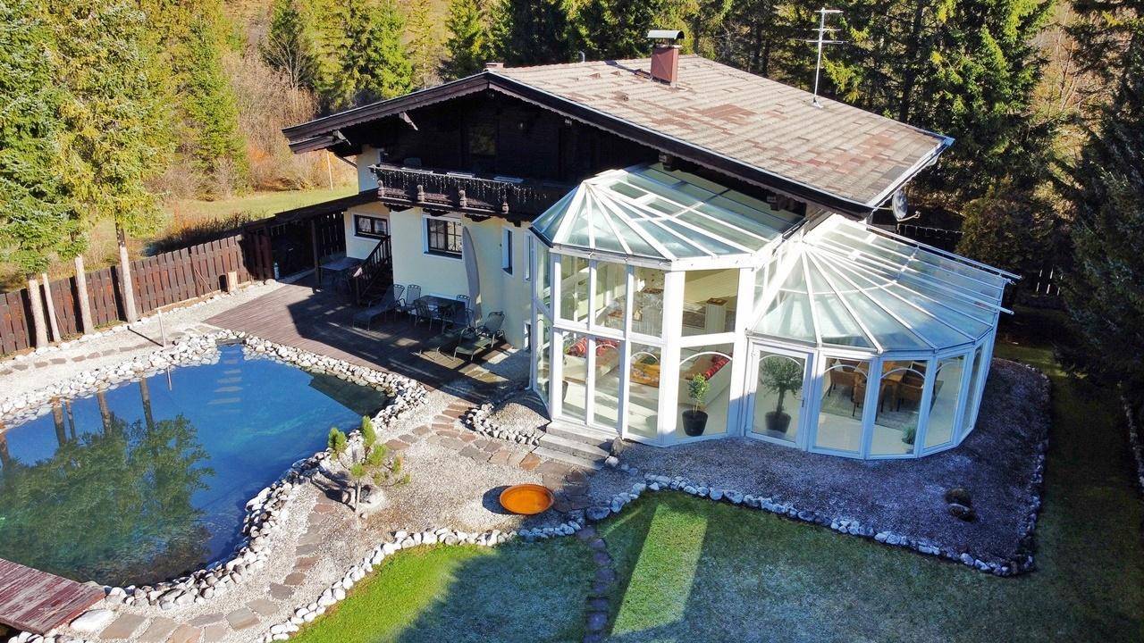 Objekt Nr.: P1119:St. Ulrich a.P. - Außergewöhnliches Landhaus mit Einliegerwohnung, Schwimmteich und stilvollem Wintergarten in Traumlage - Ansicht 3