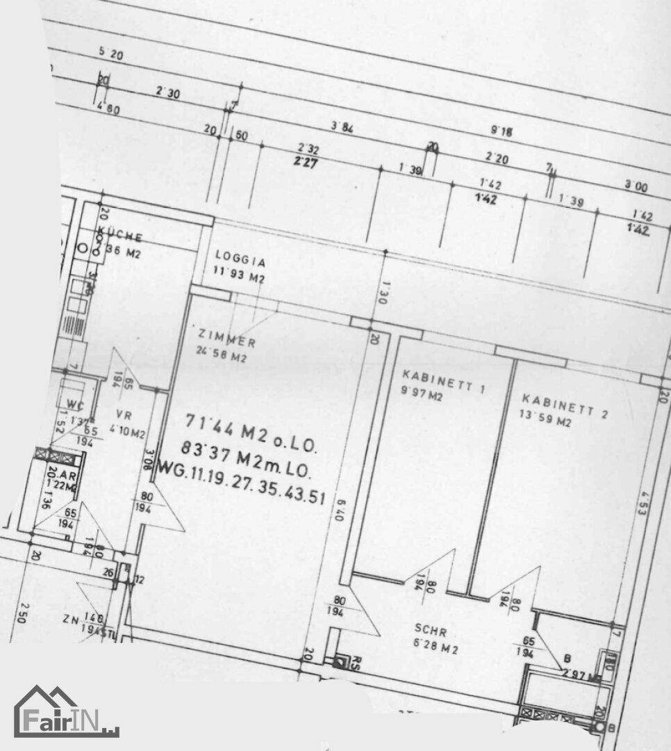 Grundriss einer Wohnung mit mehreren Zimmern, einer Küche, WC und einer Loggia.