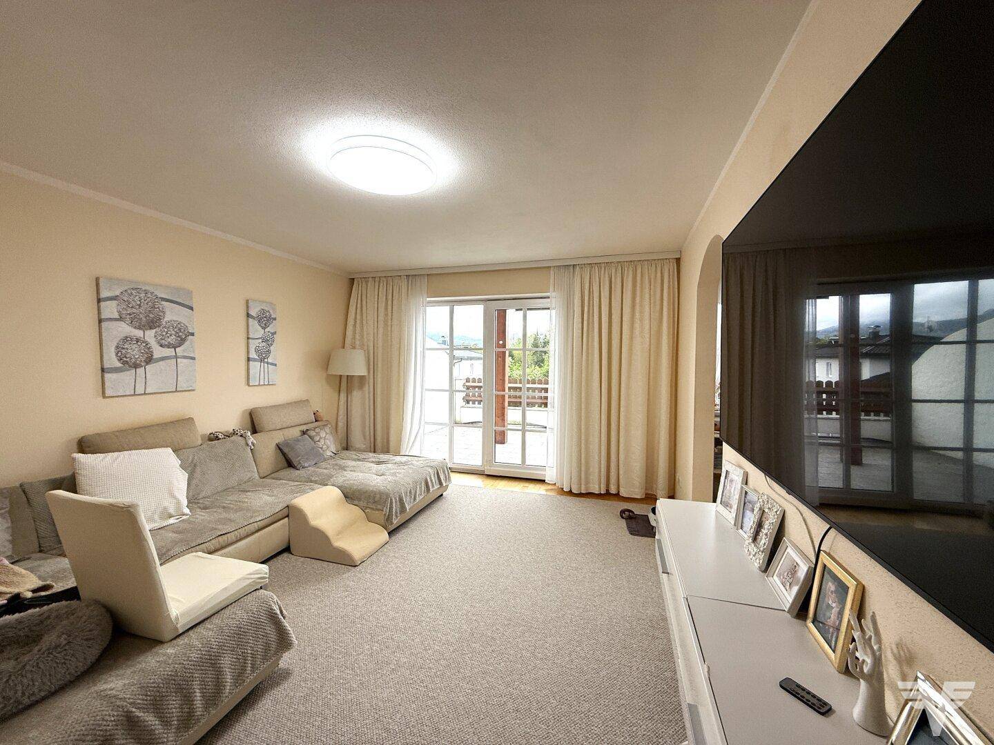 Wohnzimmer mit Terrassenzugang