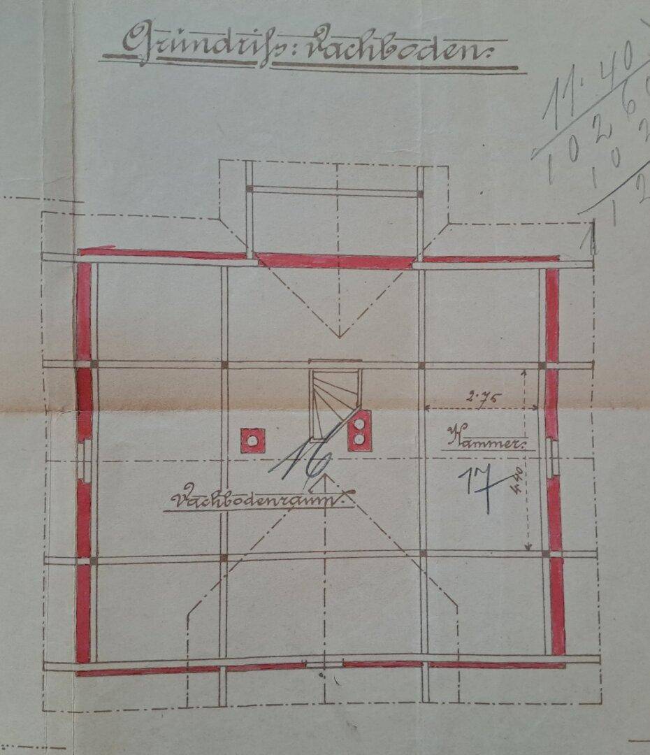 Historischer Grundriss des Dachbodens mit Dachschrägen und ungenutztem Raum.