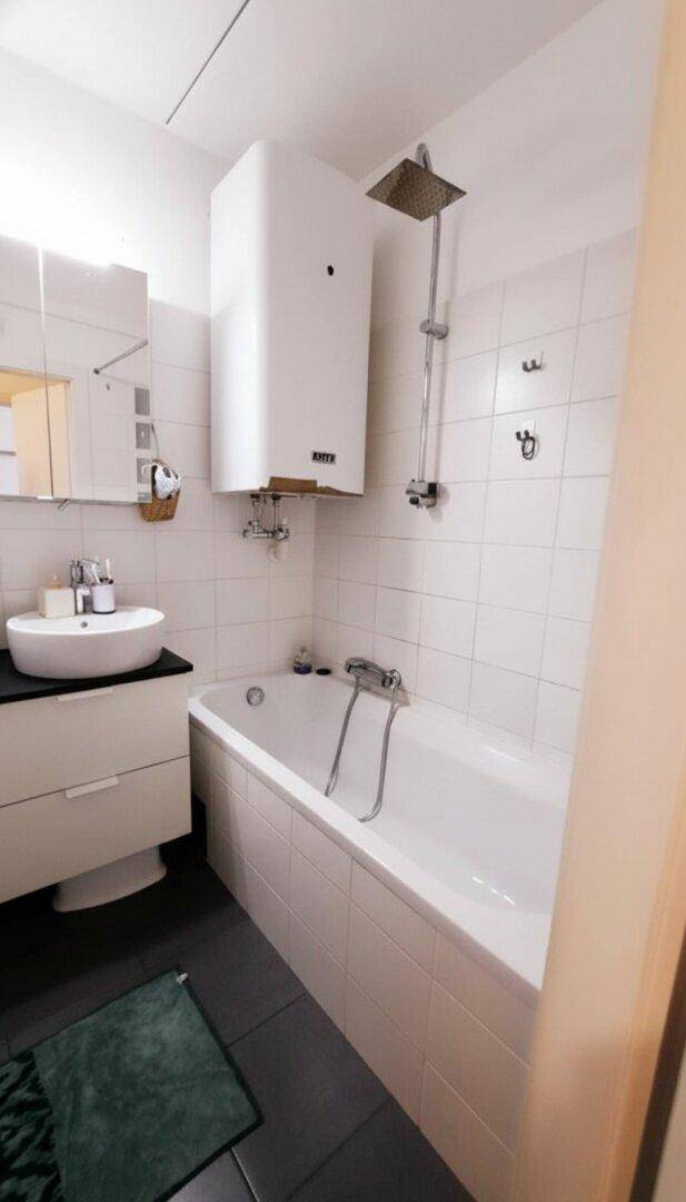 4- ZIMMER- ANLEGERWOHNUNG MIT EINER RENDITE ÜBER 5 %. - Mehr