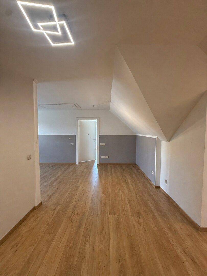 Wohnen mit Weitblick – großzügiges Haus mit zwei Wohnebenen, großem Garten, Pool und viel Potenzial! - Ansicht 6