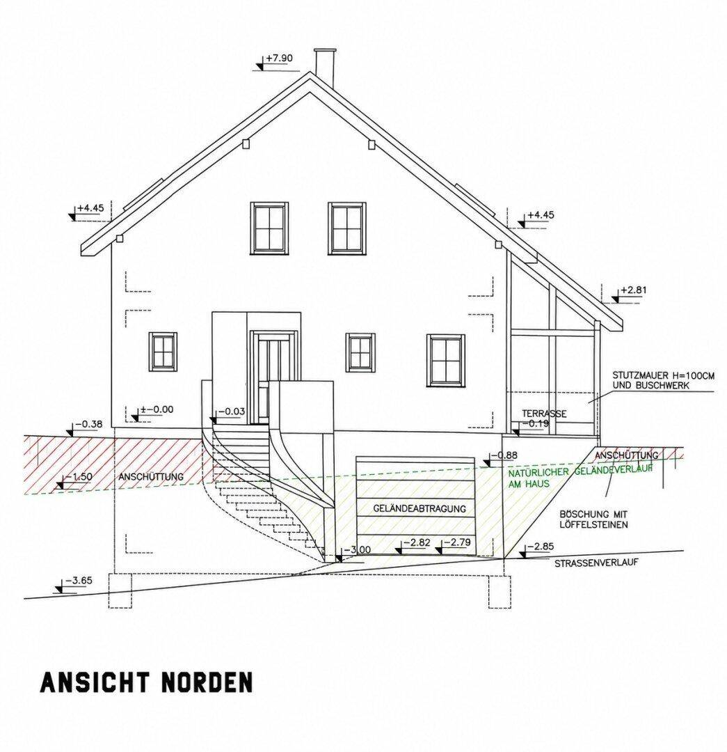 Nordansicht des Hauses mit Terrasse, großen Fenstern und einem klassischen Satteldach.
