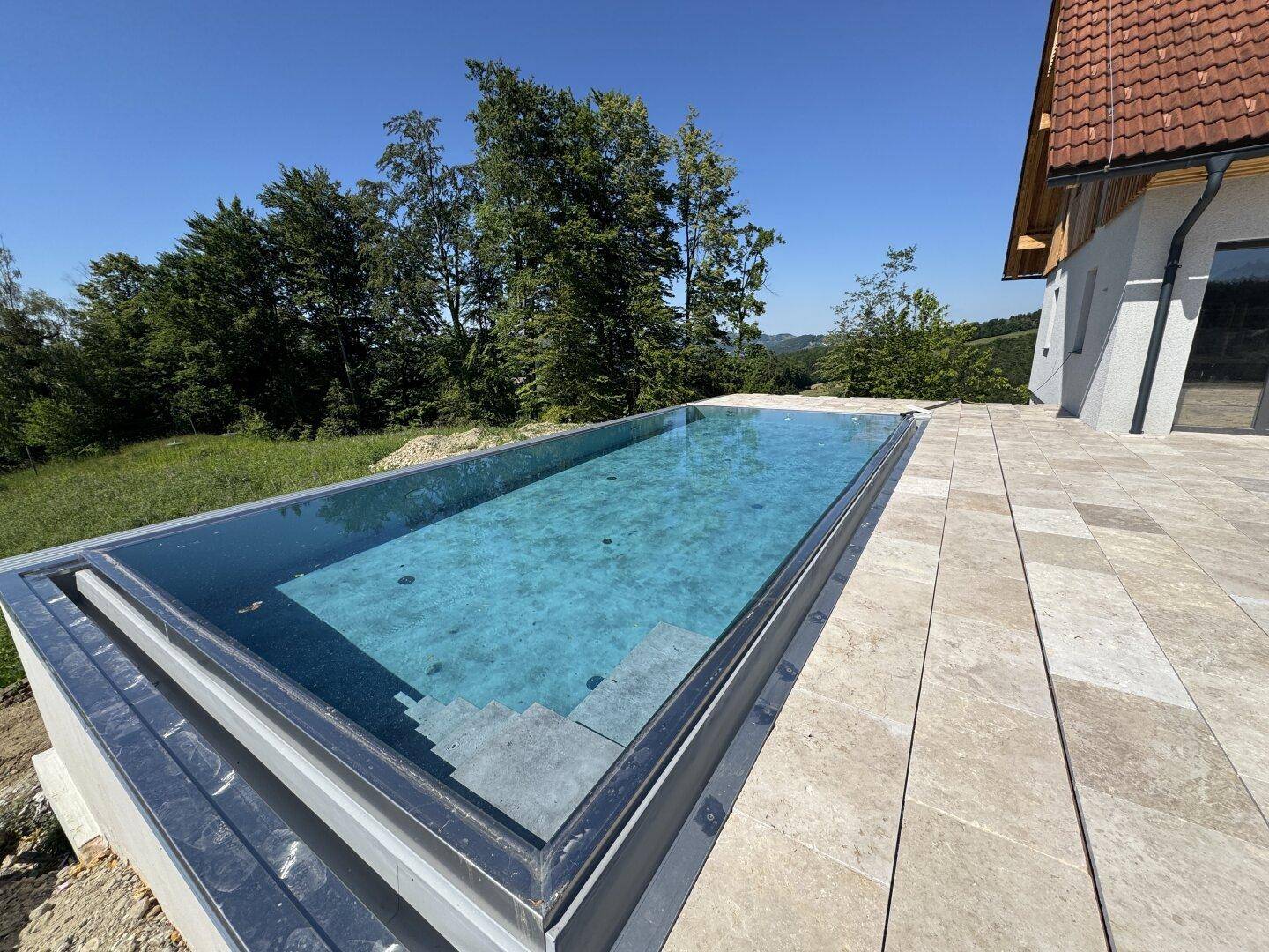 Exklusives Chalet in St. Johann i. Saggautal-Eichberg – Traumlage mit Infinity-Pool und Panoramablick, Neubau - Widok 2