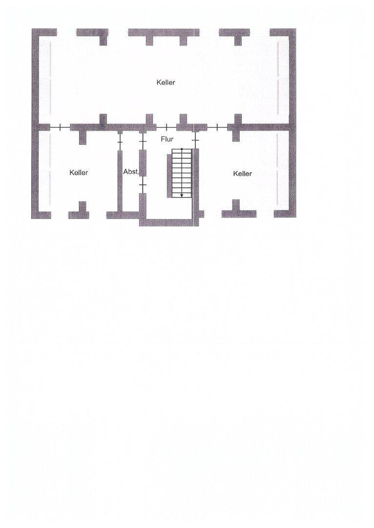 Grundriss des Kellers mit mehreren Kellerräumen und einem Flur.