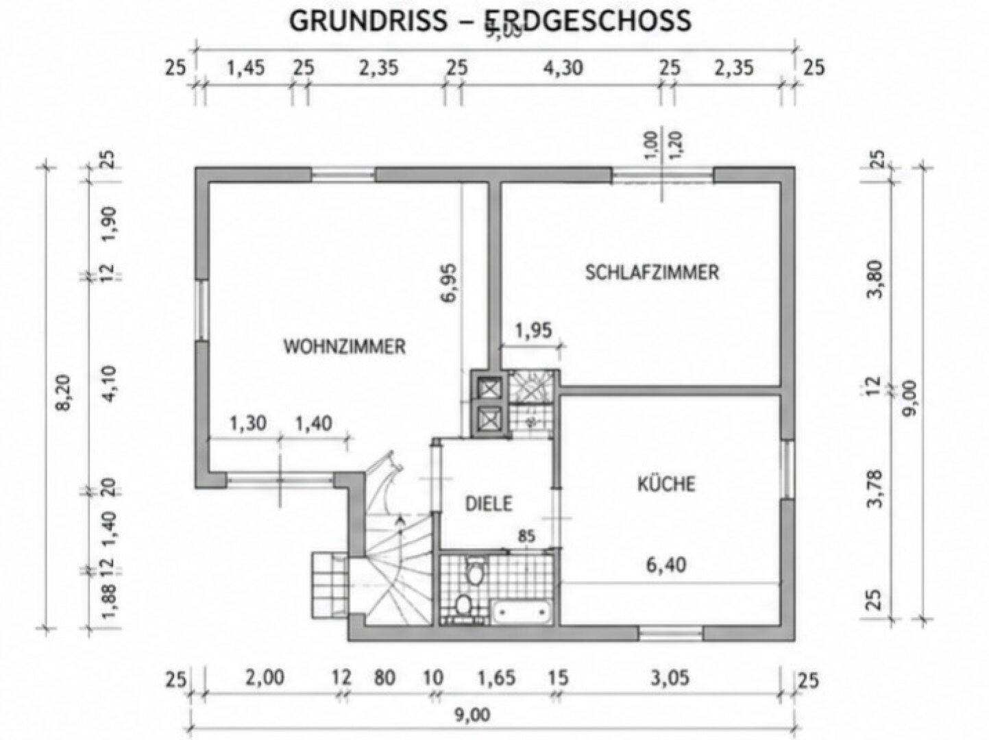 Grundriss des Erdgeschosses mit Wohnzimmer, Schlafzimmer, Küche, Diele und kleinem Bad.