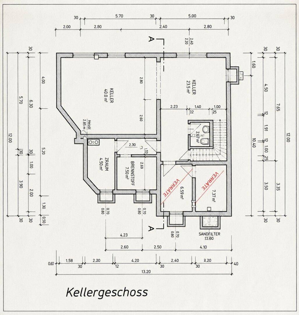 Grundriss des Kellergeschosses mit verschiedenen Kellerräumen und Heizungsbereich.