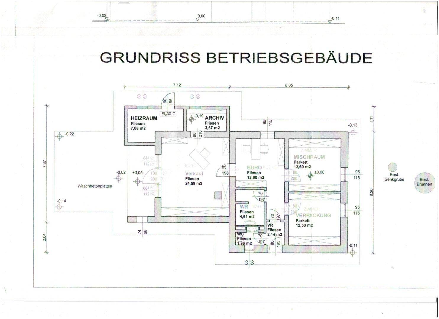 Grundriss des Betriebsgebäudes mit verschiedenen Funktionsräumen und Flächenangaben.