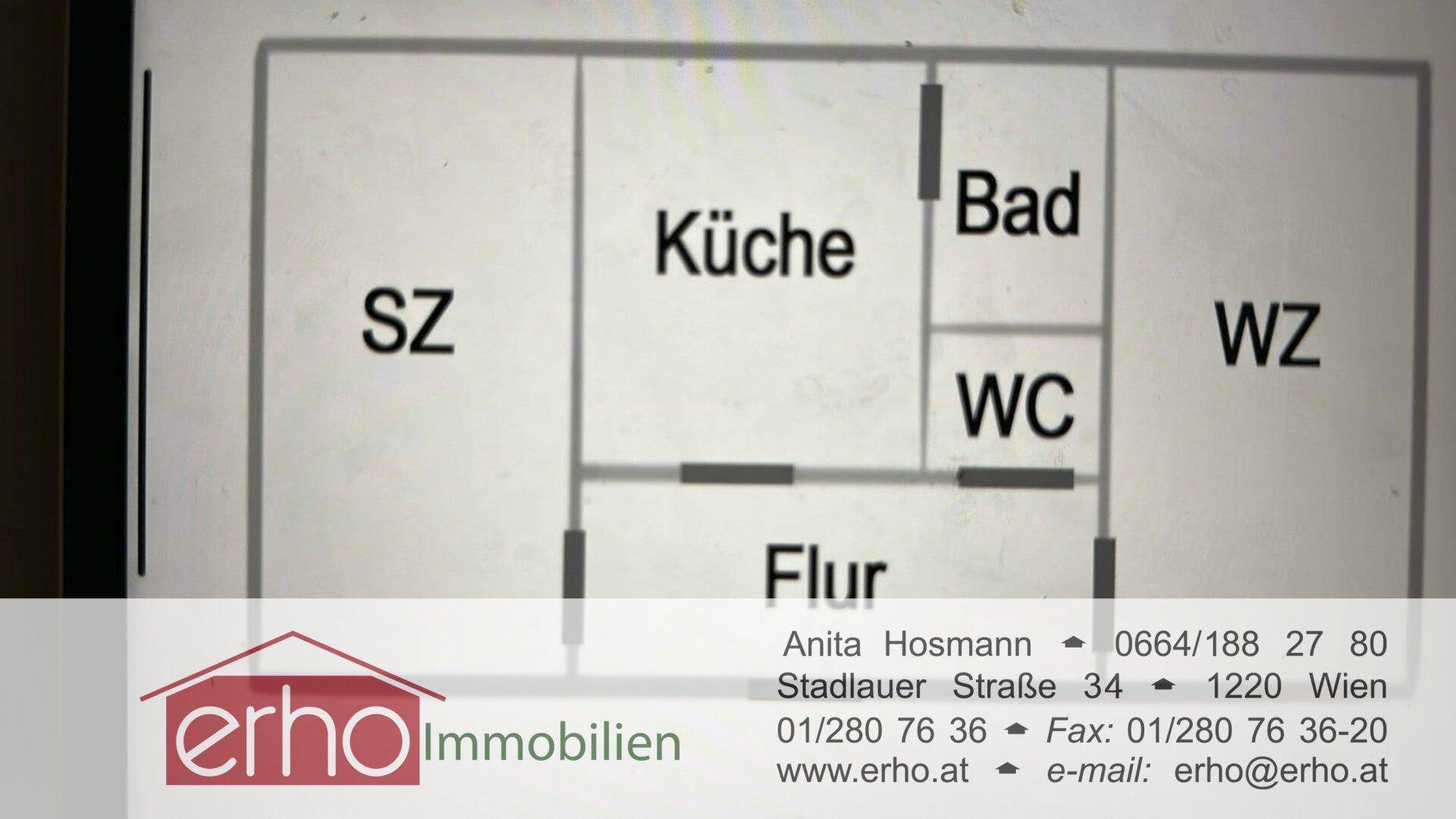 Übersichtlicher Grundriss mit separatem Bad und WC sowie Wohn- und Schlafzimmer.