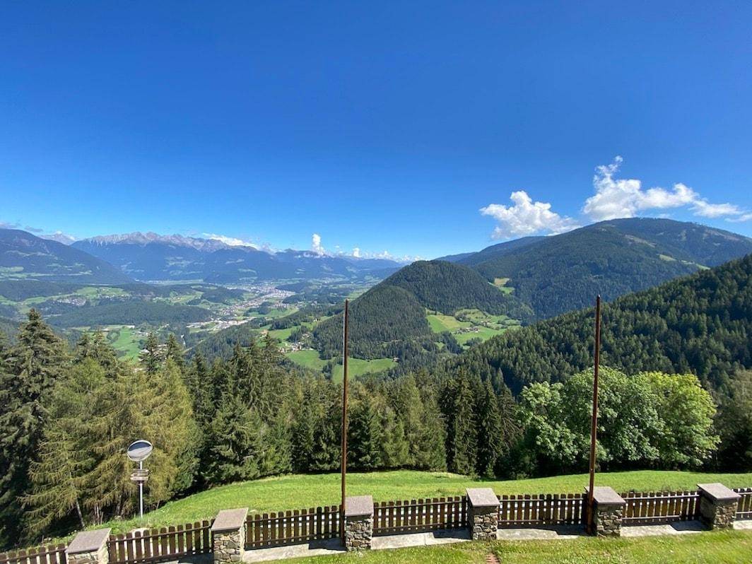 Steilhang_Hanglage_Wiese_Wald_Acker_St.Lorenzen