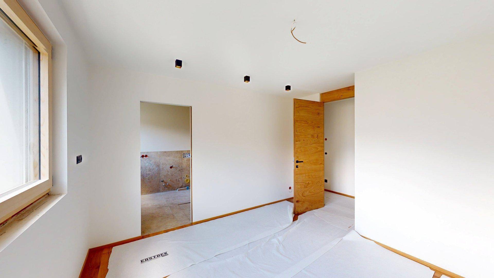 Meran-Merano-Penthouse-Dreizimmerwohnung-trilocale-Dachterrasse-terrazza-cantina-Keller-Aufzug-ascensore-Neubau