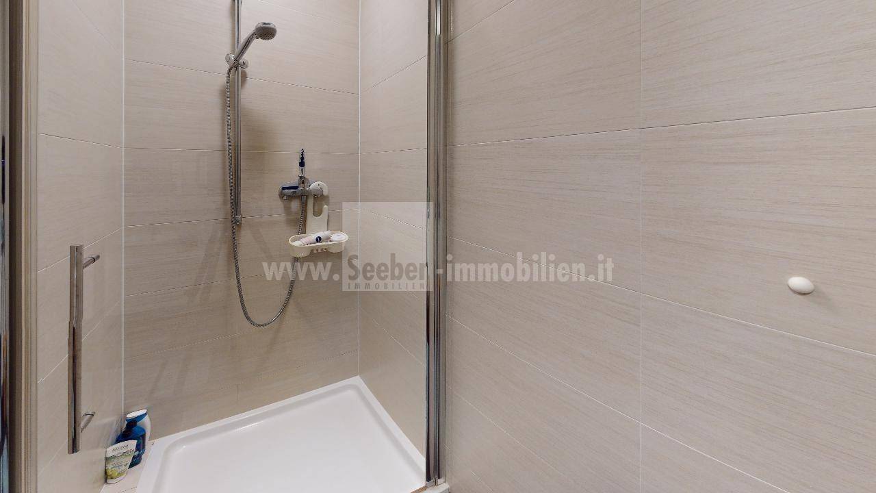 Innsbruck-Andreas-Hofer-Strae-28-Bathroom