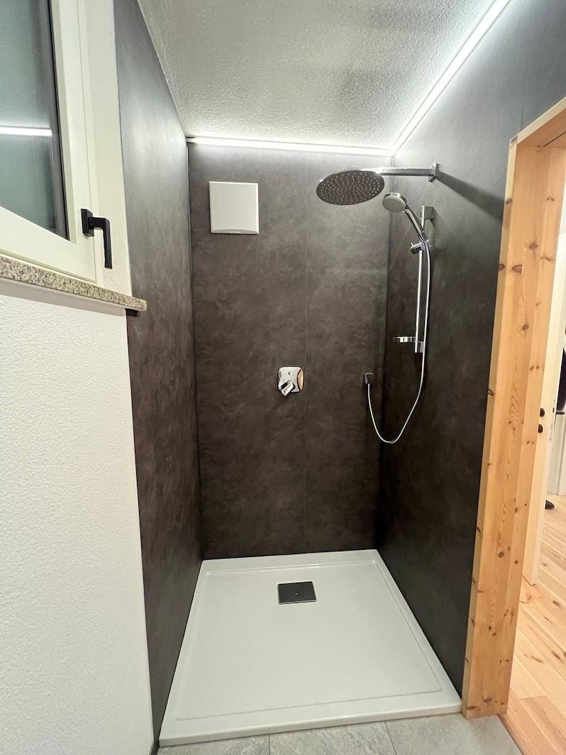 Wohnung-SandinTaufers-frei-Neuwertig-balkon