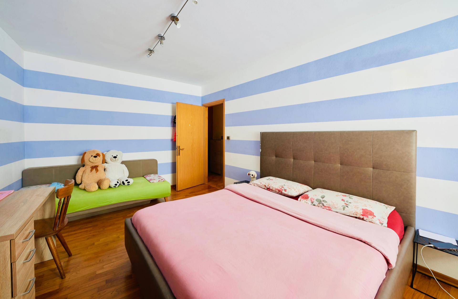 Kaltern-Caldaro-Dreizimmerwohnung-trilocale-Altbau-Studio-Hobbyraum-Keller-cantina-Zentrum-centro