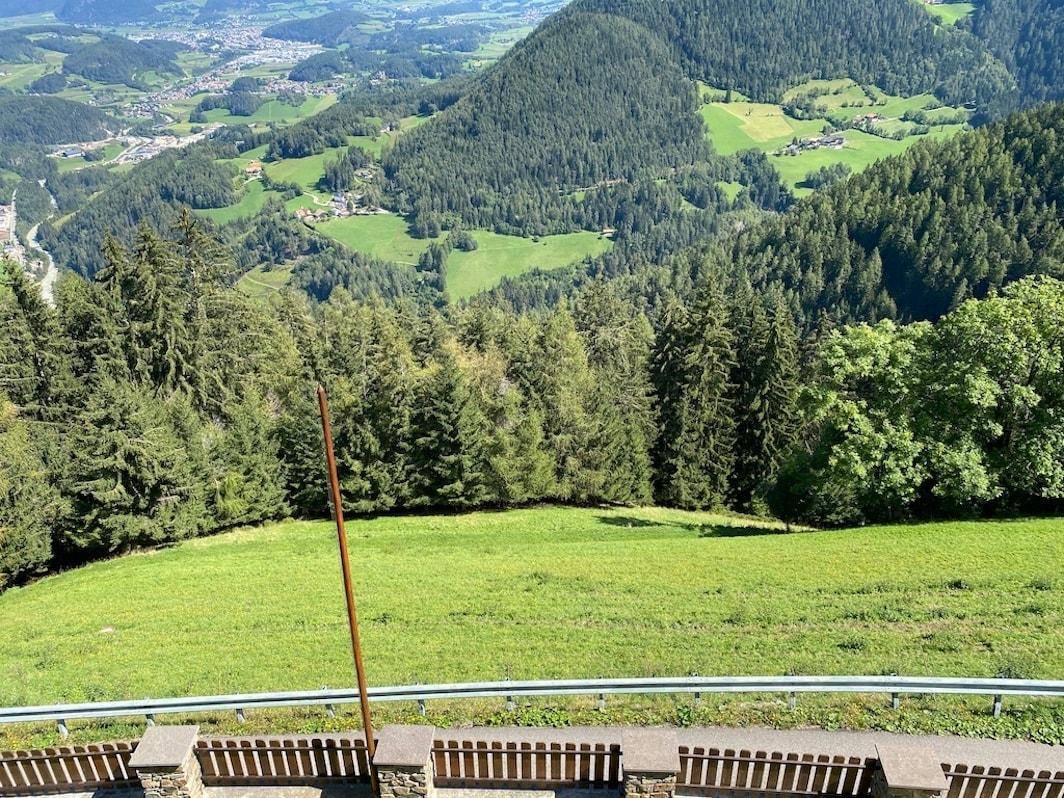 Steilhang_Hanglage_Wiese_Wald_Acker_St.Lorenzen