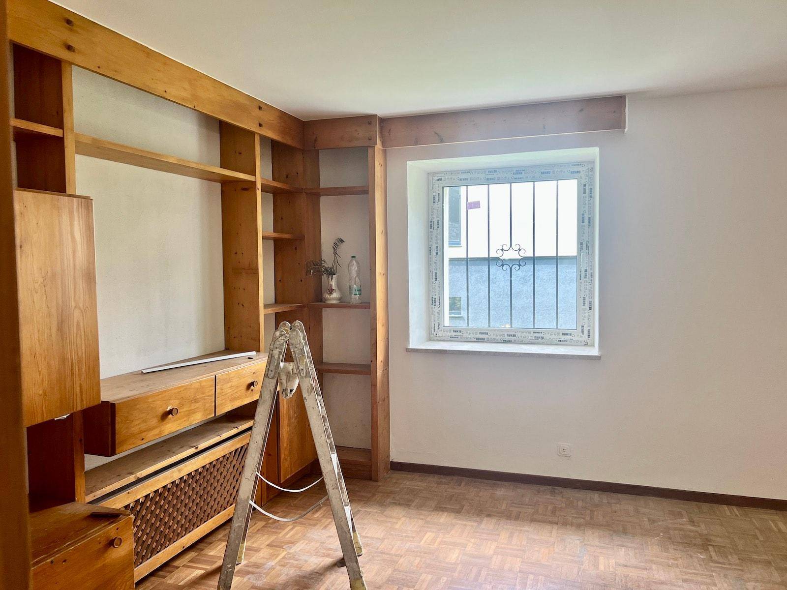 Einfamilienhaus in Latsch – zentrumsnahes Traumhaus mit großer Garage und viel Platz zu verkaufen | Casa unifamiliare in vendita a Laces – posizione centrale, garage spazioso, tanto spazio e grande opportunità | Detached house for sale in Latsch – central location, large garage, lots of space and a unique real estate opportunity.